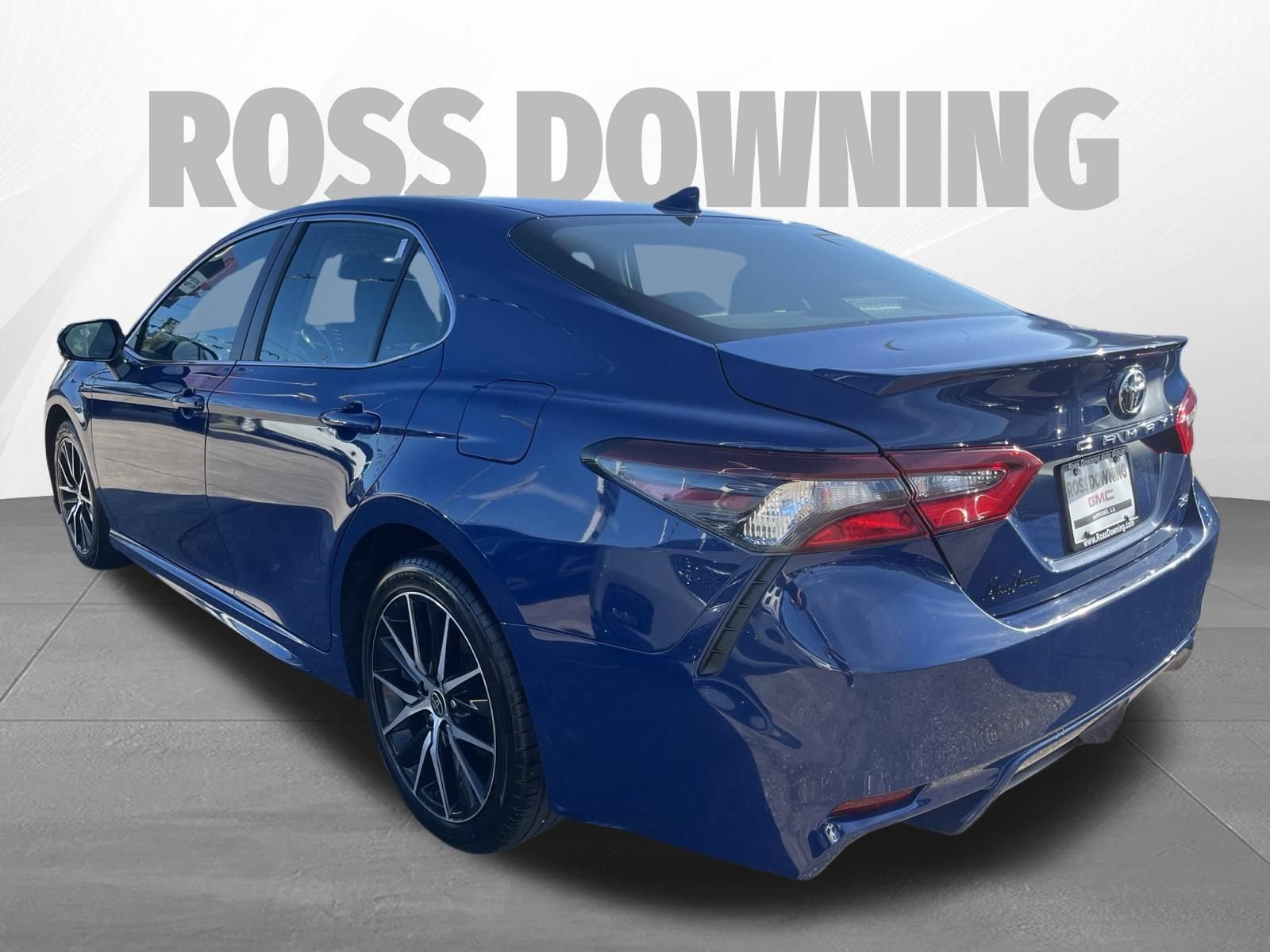 Used 2024 Toyota Camry SE FWD image 6
