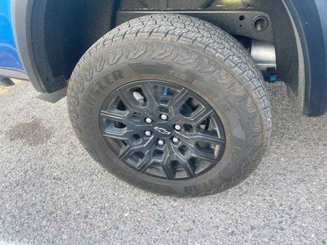 Used 2024 Chevrolet Colorado Trail Boss w/ Advanced Trailering Package image 9