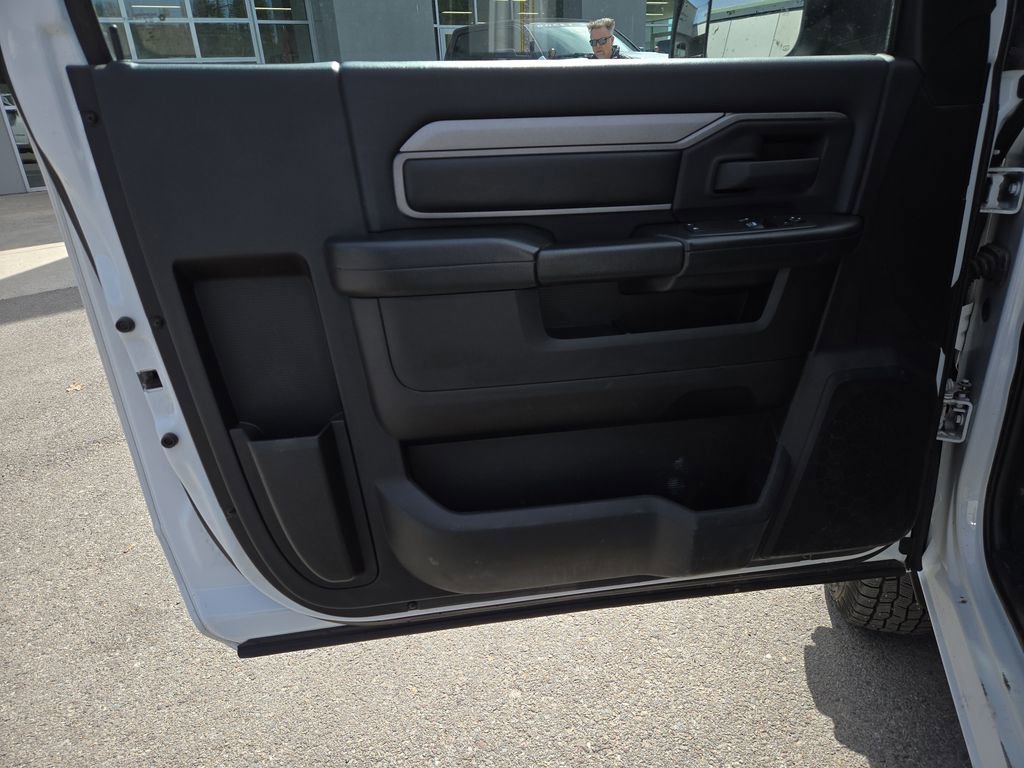 Used 2021 RAM 3500 Tradesman w/ Chrome Appearance Group image 12