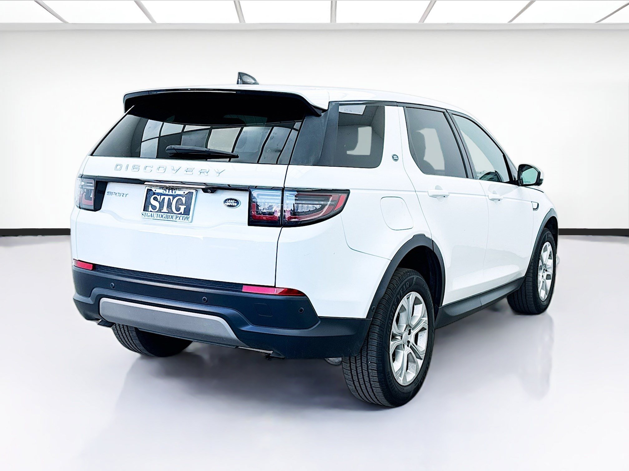 Used 2021 Land Rover Discovery Sport S AWD/4WD image 4