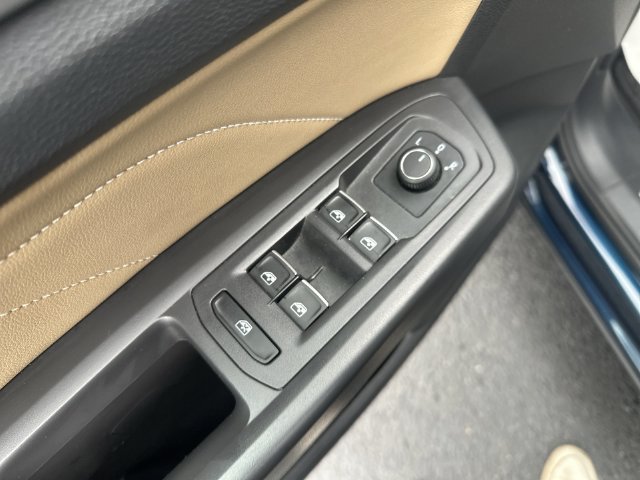 Used 2023 Volkswagen Atlas Cross Sport SE AWD/4WD image 18