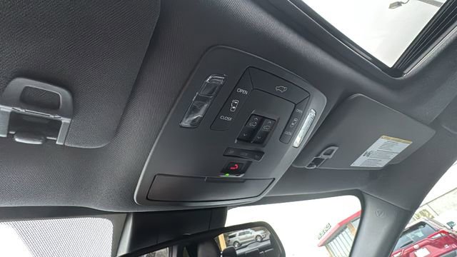 Used 2023 Toyota Sienna XSE image 25