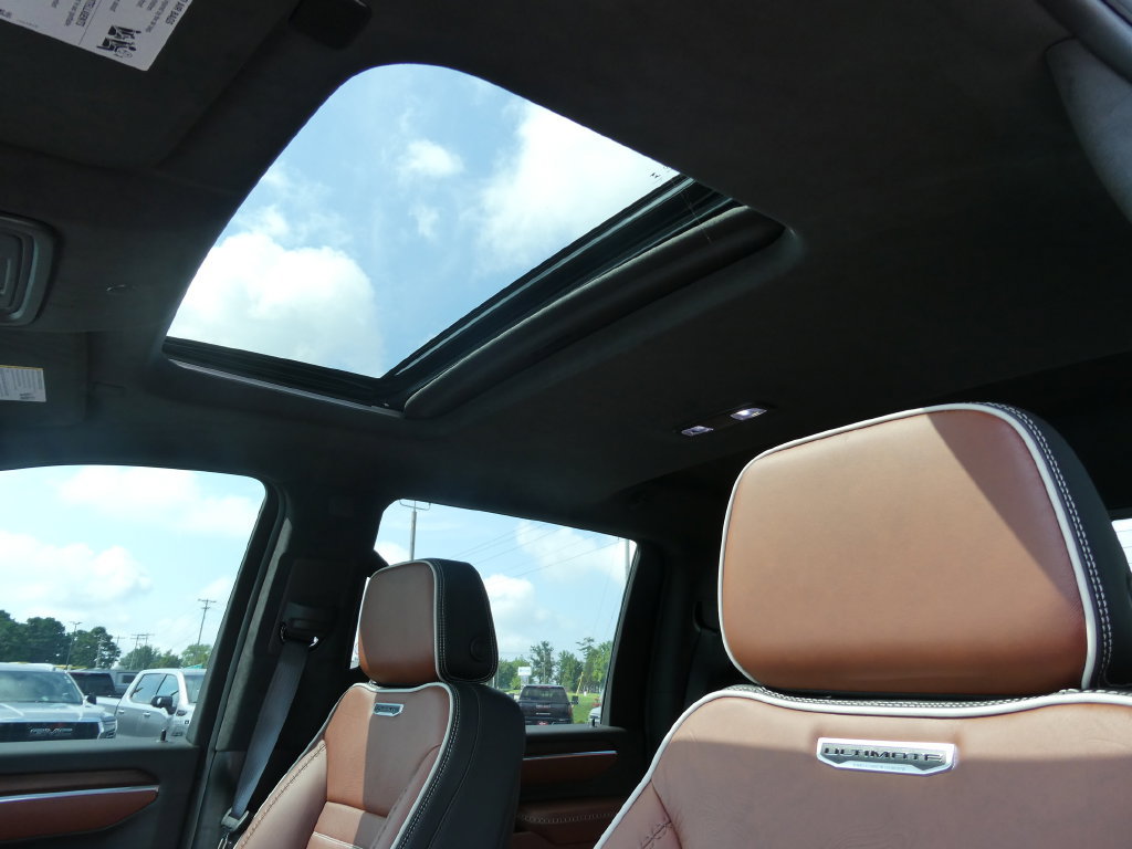 Certified 2025 GMC Sierra 3500 Denali Ultimate w/ LPO, GMC Protection Package AWD/4WD image 30