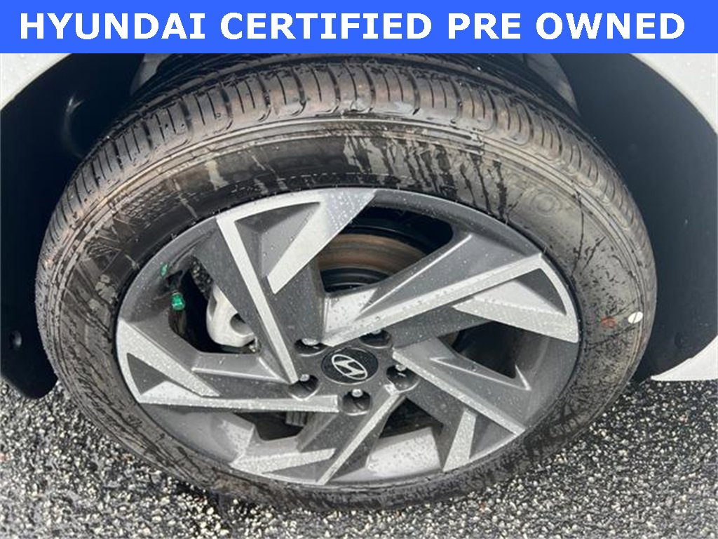 Certified 2025 Hyundai Elantra Sport image 17