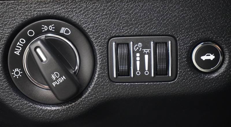 Used 2017 Chrysler 300 S w/ Safetytec Plus Group RWD image 20