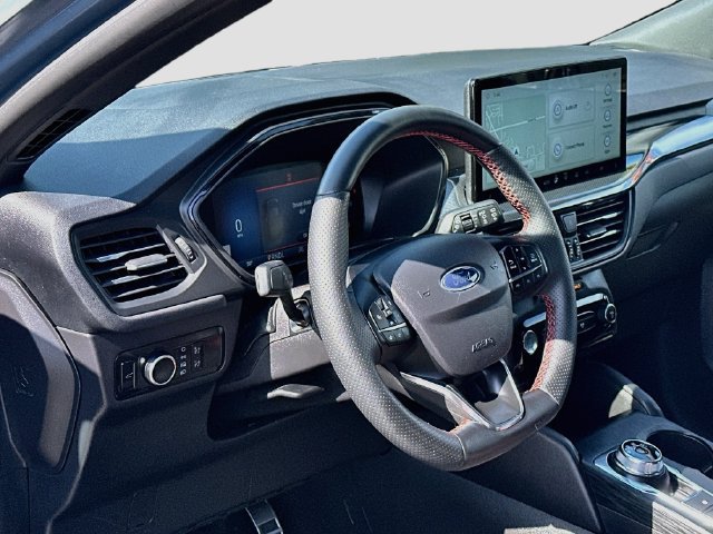 Used 2024 Ford Escape ST-Line w/ Tech Pack #1 AWD/4WD image 10