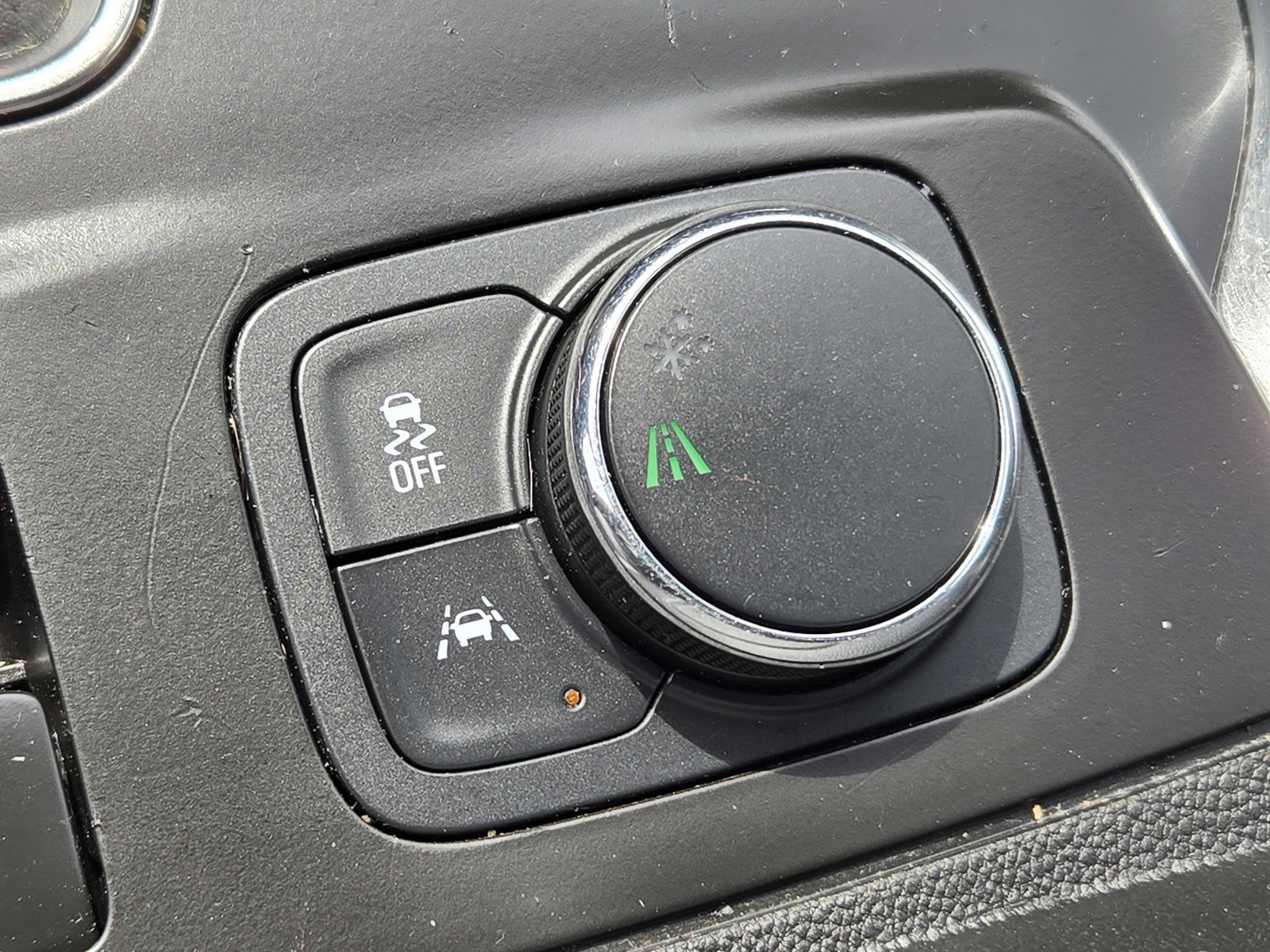 Used 2021 Chevrolet Traverse RS w/ LPO, Floor Liner Package image 23