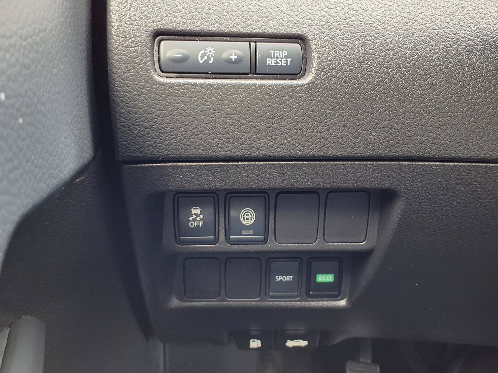 Used 2020 Nissan Rogue Sport S FWD image 9