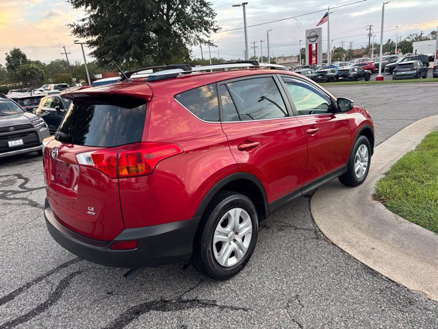 Used 2015 Toyota RAV4 LE AWD/4WD image 7