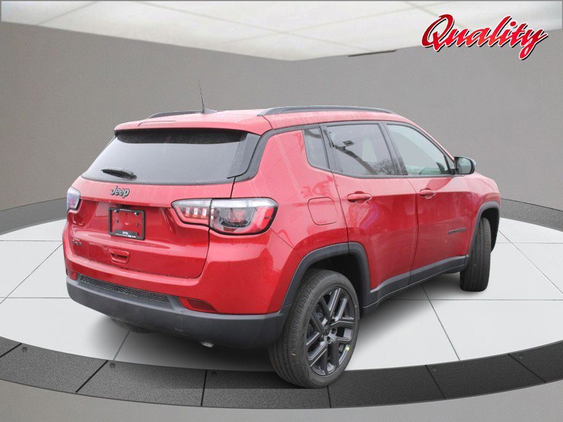 New 2026 Jeep Compass Latitude AWD/4WD image 3
