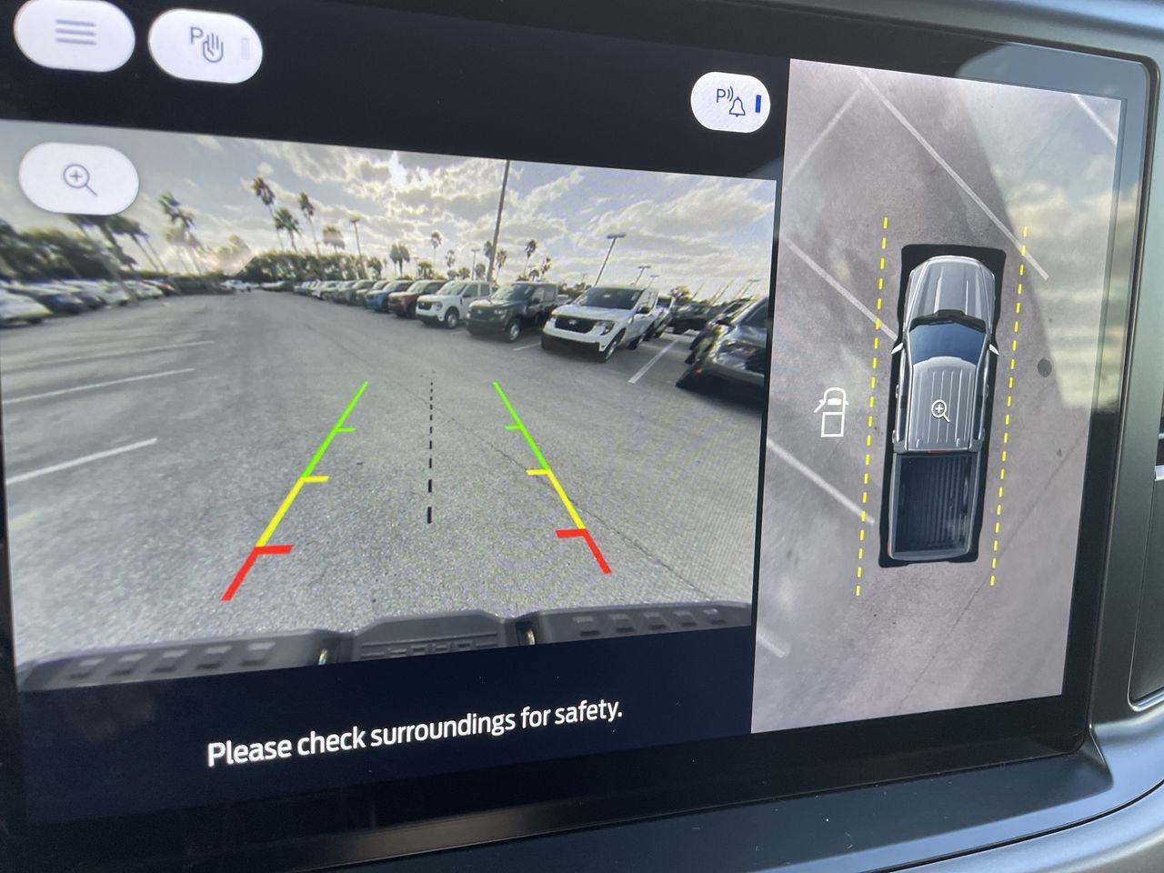 Used 2025 Ford F150 Lightning XLT image 23