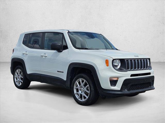 Used 2023 Jeep Renegade Latitude AWD/4WD image 3