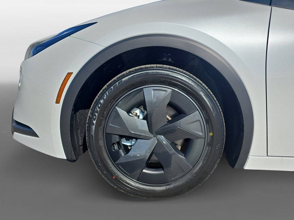 New 2026 Toyota Prius Plug-In Hybrid image 14
