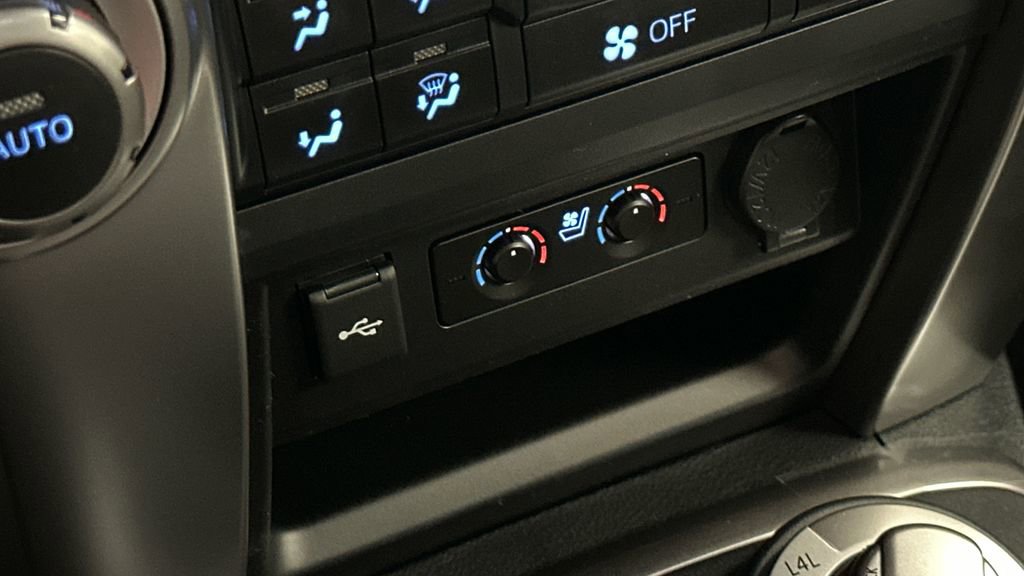 Used 2024 Toyota 4Runner Limited AWD/4WD image 27