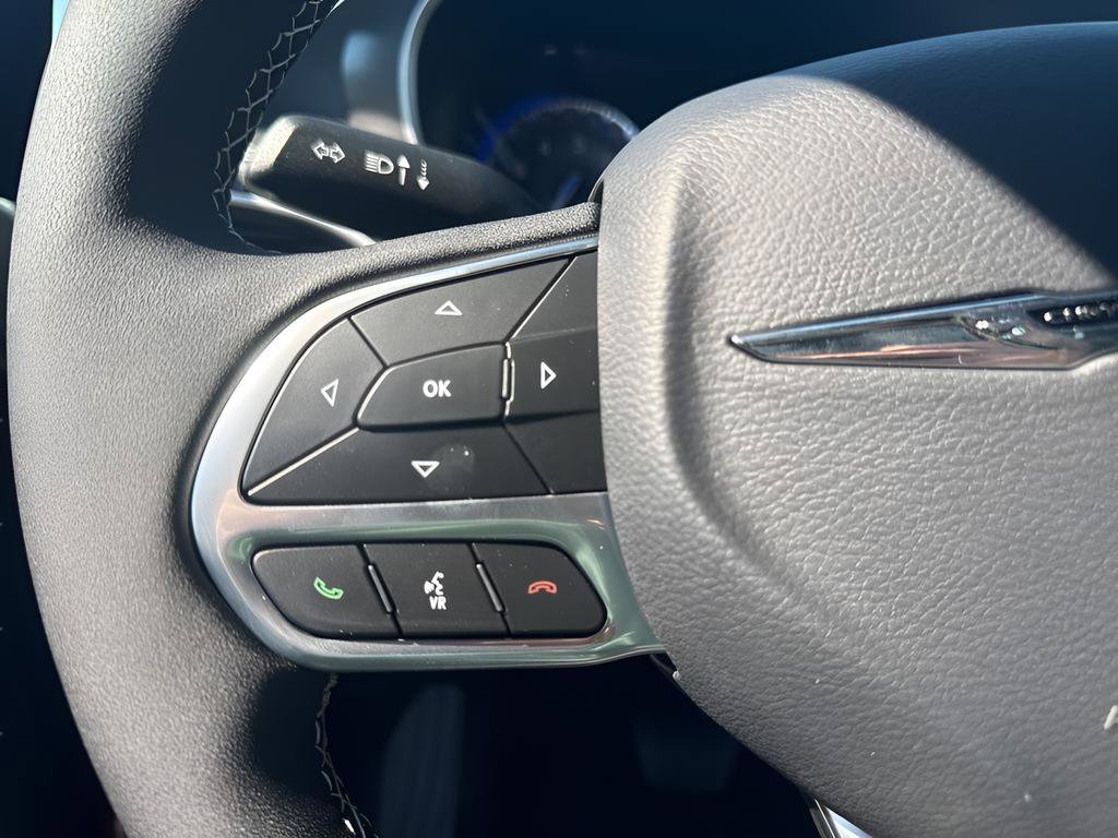 New 2026 Chrysler Pacifica Select FWD image 14