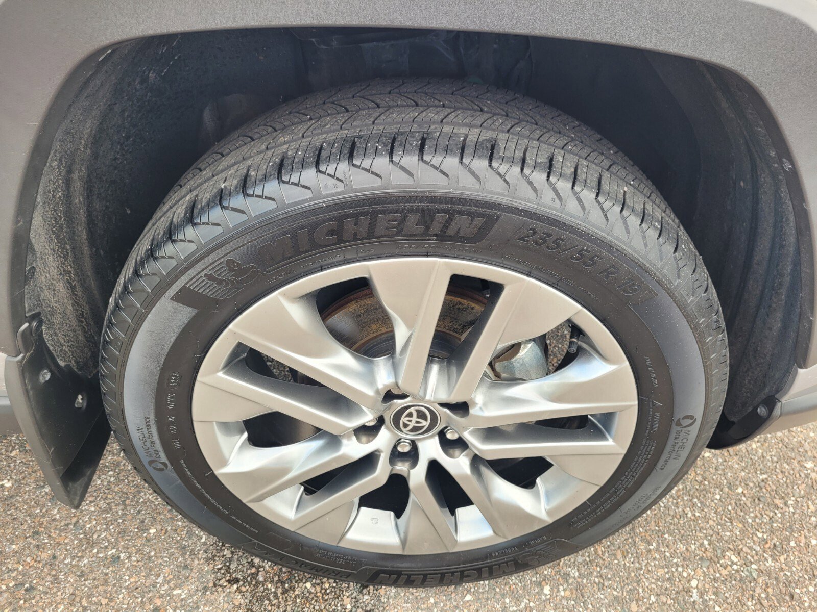 Used 2024 Toyota RAV4 Limited image 20