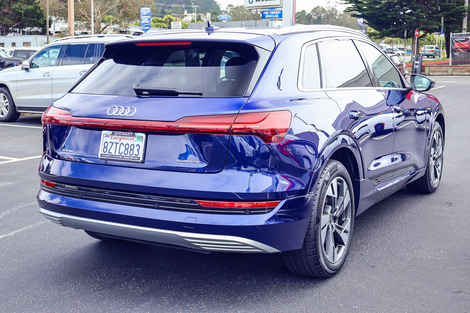 Used 2022 Audi e-tron Premium AWD/4WD image 22