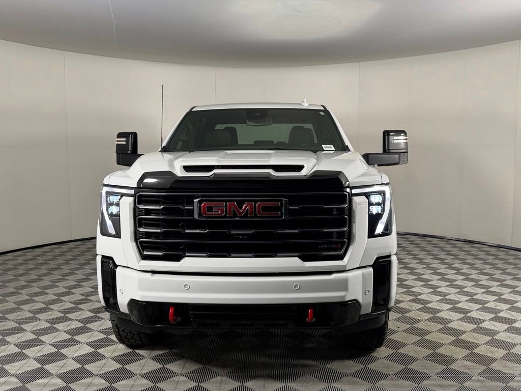 Used 2025 GMC Sierra 2500 AT4 AWD/4WD image 5