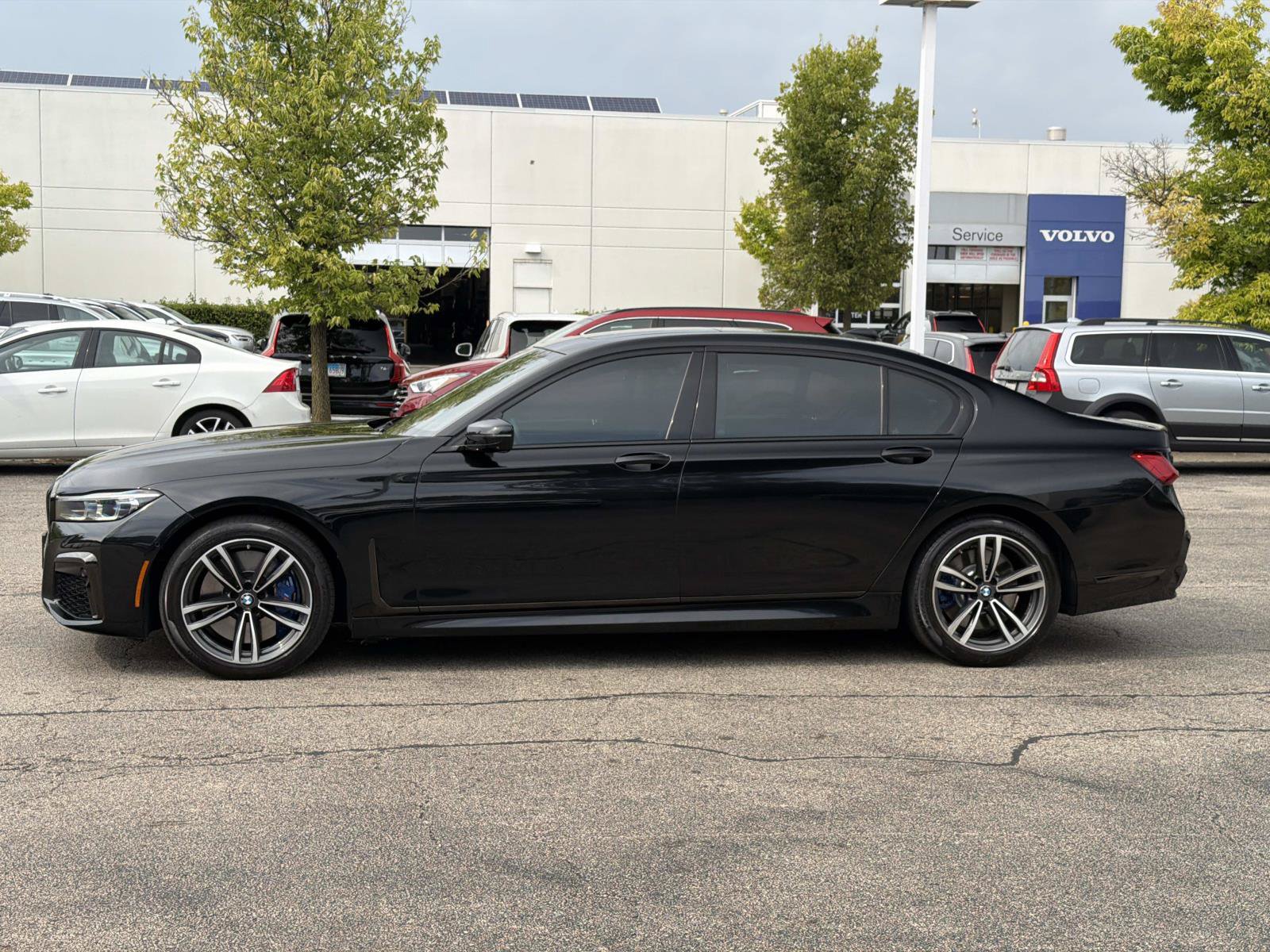 Used 2020 BMW 750i xDrive w/ Executive Package AWD/4WD image 8