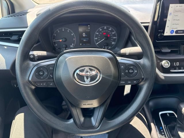 Used 2025 Toyota Corolla LE FWD image 11