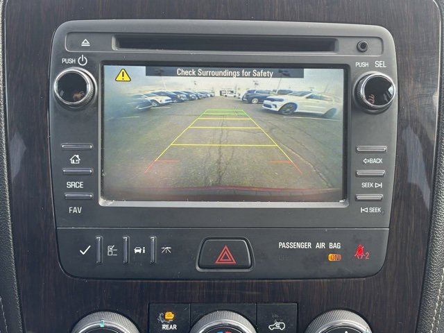 Used 2017 Chevrolet Traverse LT w/ Style and Technology Package image 24