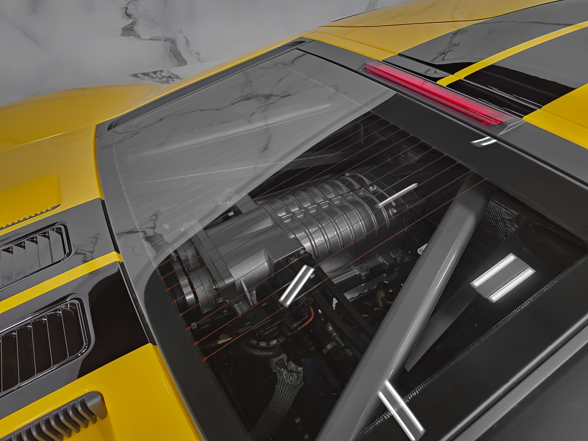 Used 2005 Ford GT RWD image 5