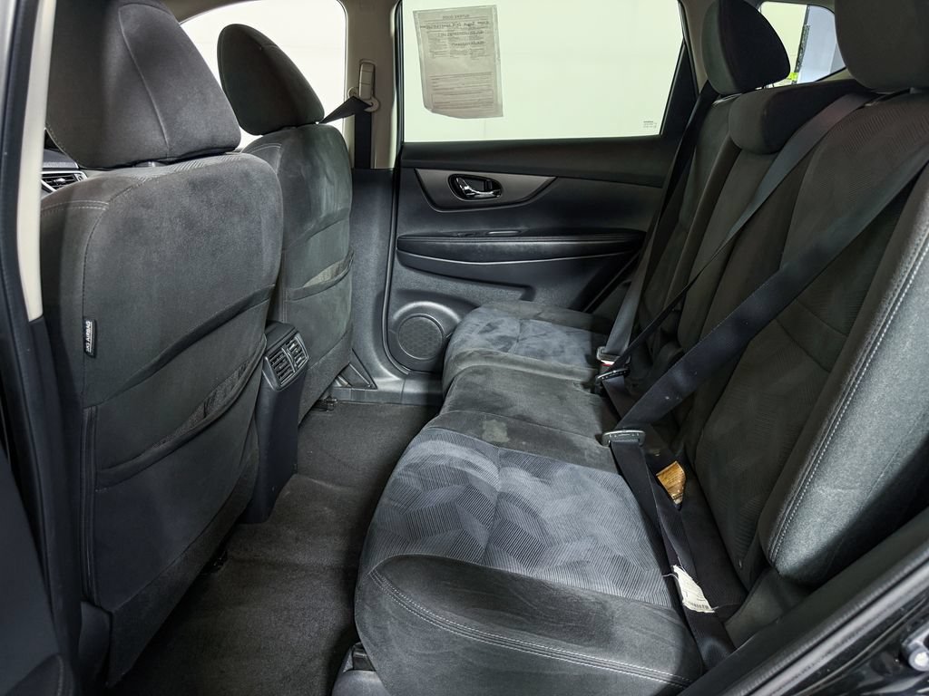 Used 2015 Nissan Rogue SV FWD image 26