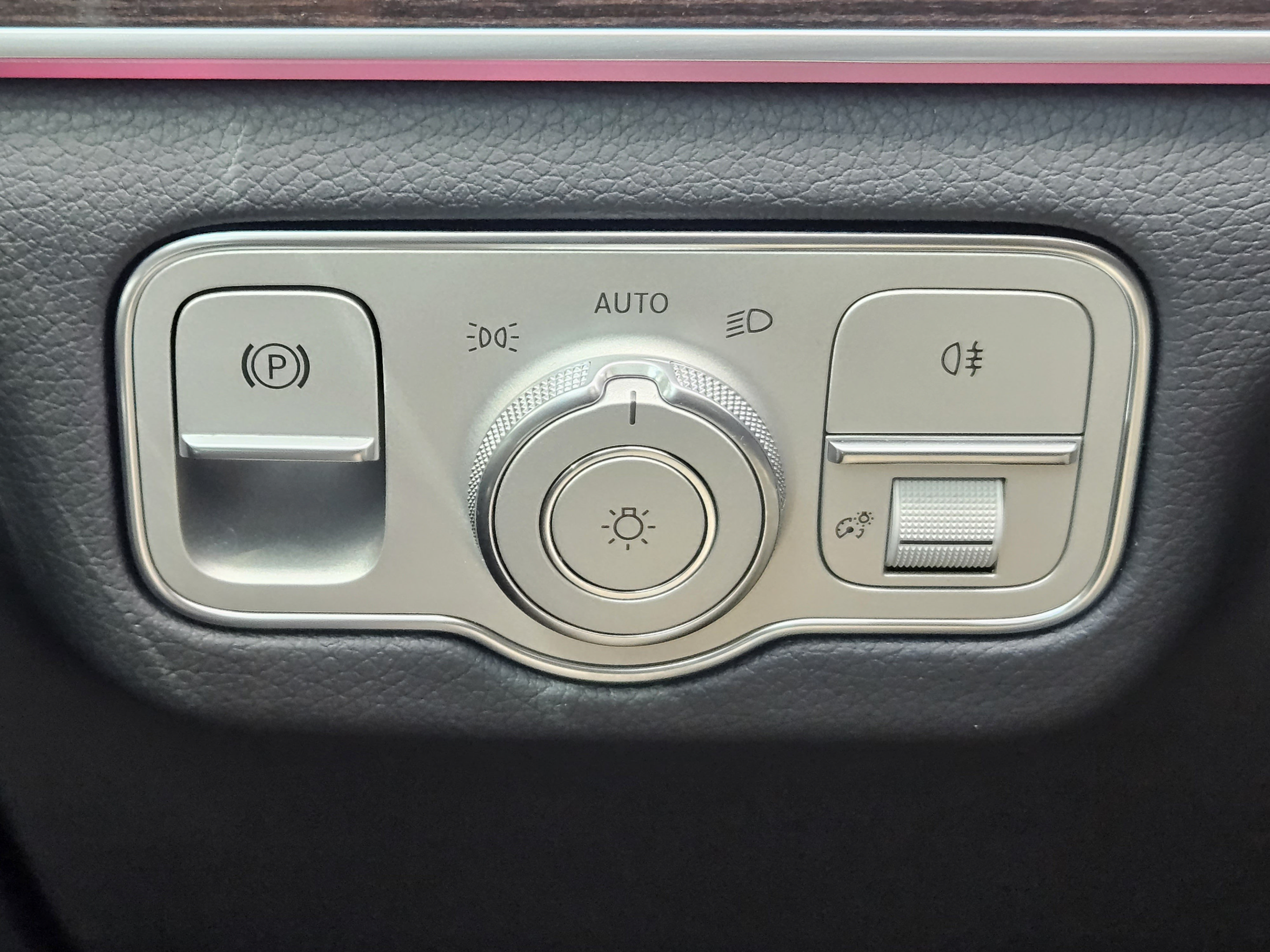 Certified 2026 Mercedes-Benz GLE 450 4MATIC image 14