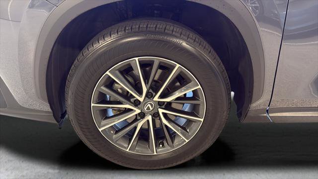 Certified 2025 Lexus NX 350 AWD w/ Accessory Package (2T) image 17