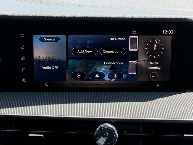 Used 2025 Nissan Murano SV image 8