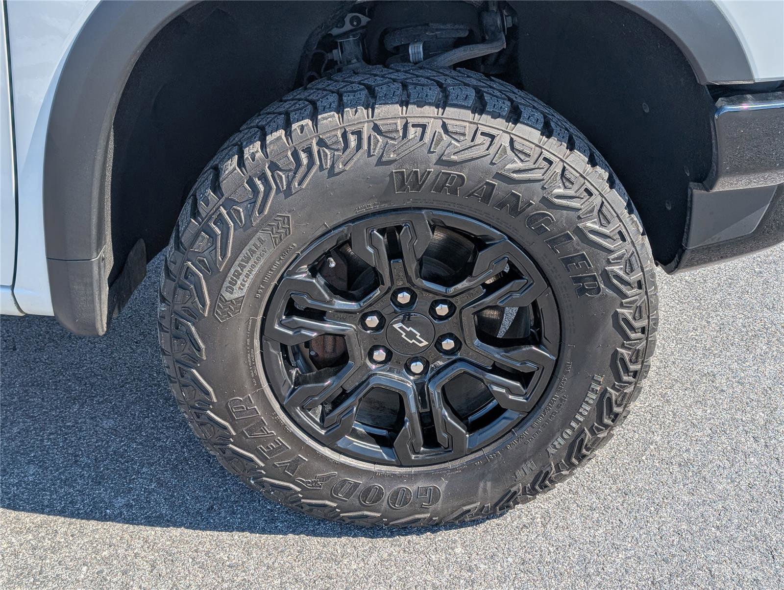 Used 2024 Chevrolet Silverado 1500 ZR2 w/ LPO, Dark Essentials Package image 10