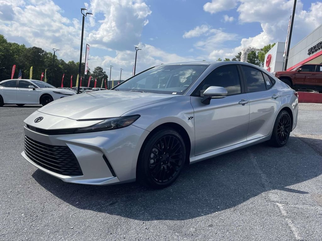 Used 2026 Toyota Camry LE w/ Convenience Package FWD image 5