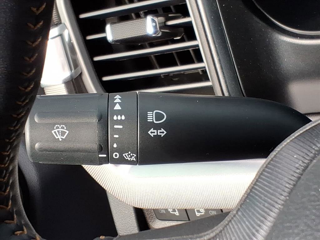 Used 2024 Ford F350 Platinum w/ Tremor Off-Road Package image 23