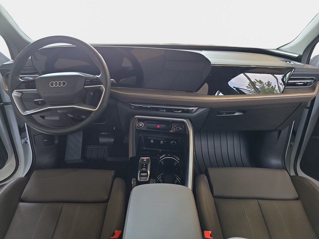 Certified 2025 Audi Q5 Premium Plus w/ Premium Plus AWD/4WD image 10