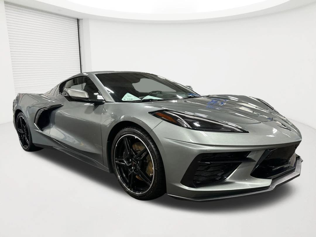 Used 2023 Chevrolet Corvette Stingray Premium Cpe w/ Z51 Performance Package RWD image 3