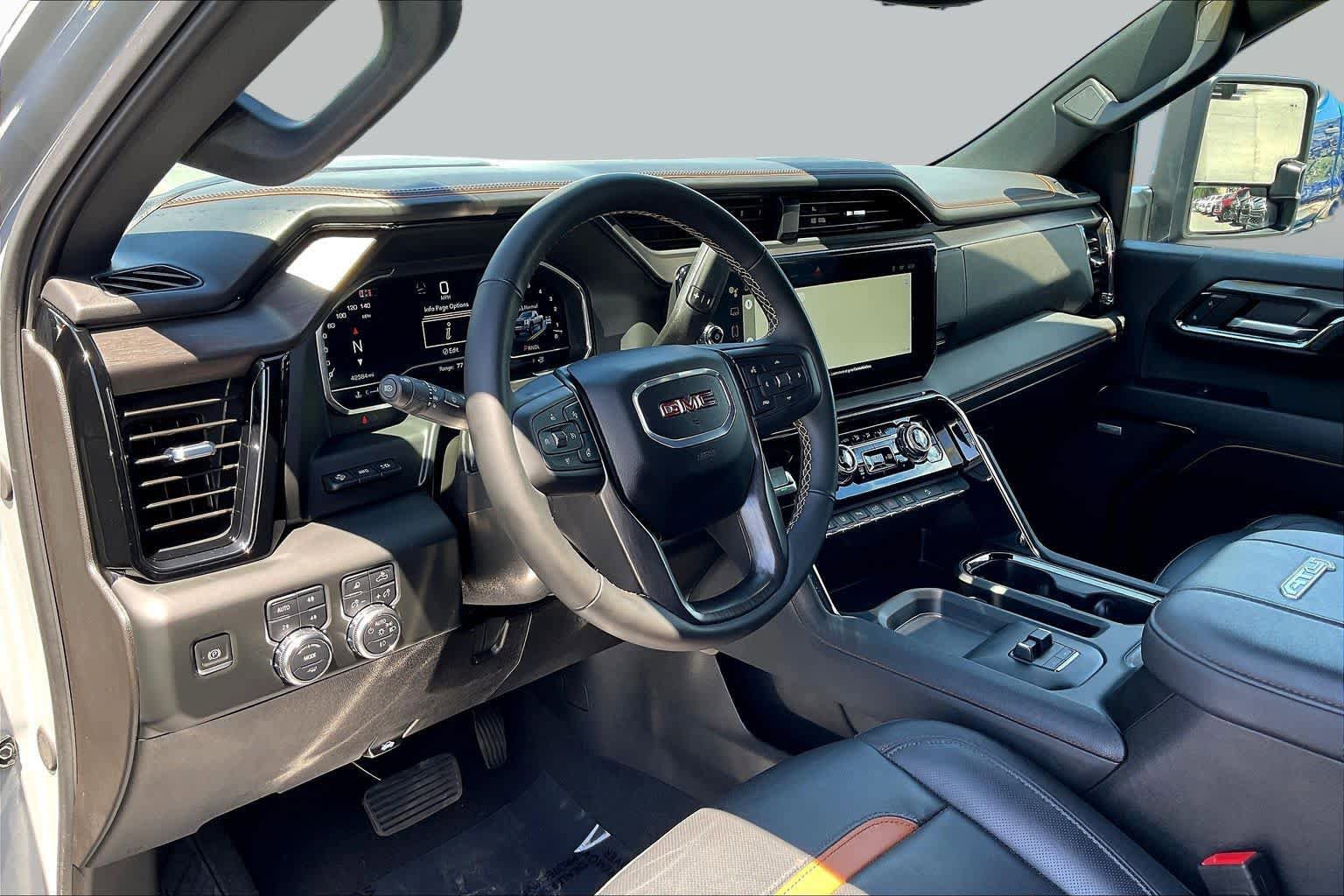 Used 2024 GMC Sierra 2500 AT4 w/ Technology Package AWD/4WD image 26