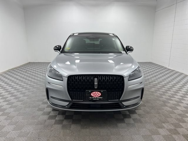 Used 2023 Lincoln Corsair AWD w/ Equipment Group 101A image 2