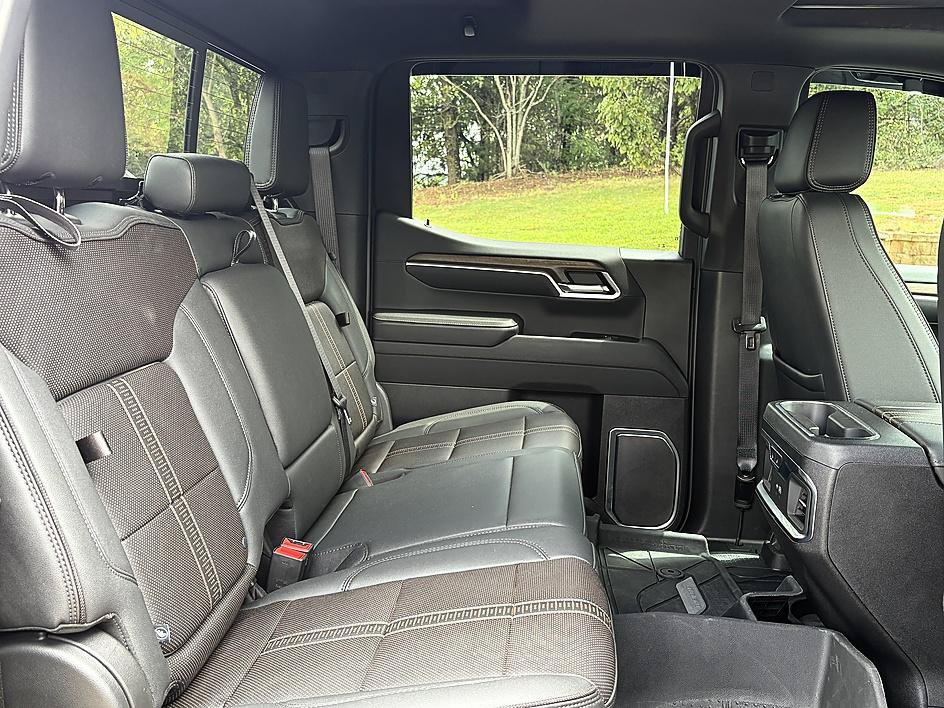 Used 2026 Chevrolet Silverado 1500 High Country w/ High Country Premium Package AWD/4WD image 11