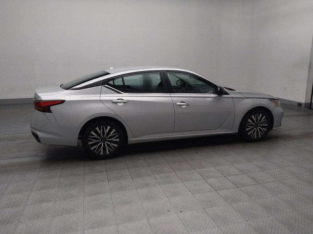 Used 2023 Nissan Altima 2.5 SV image 10