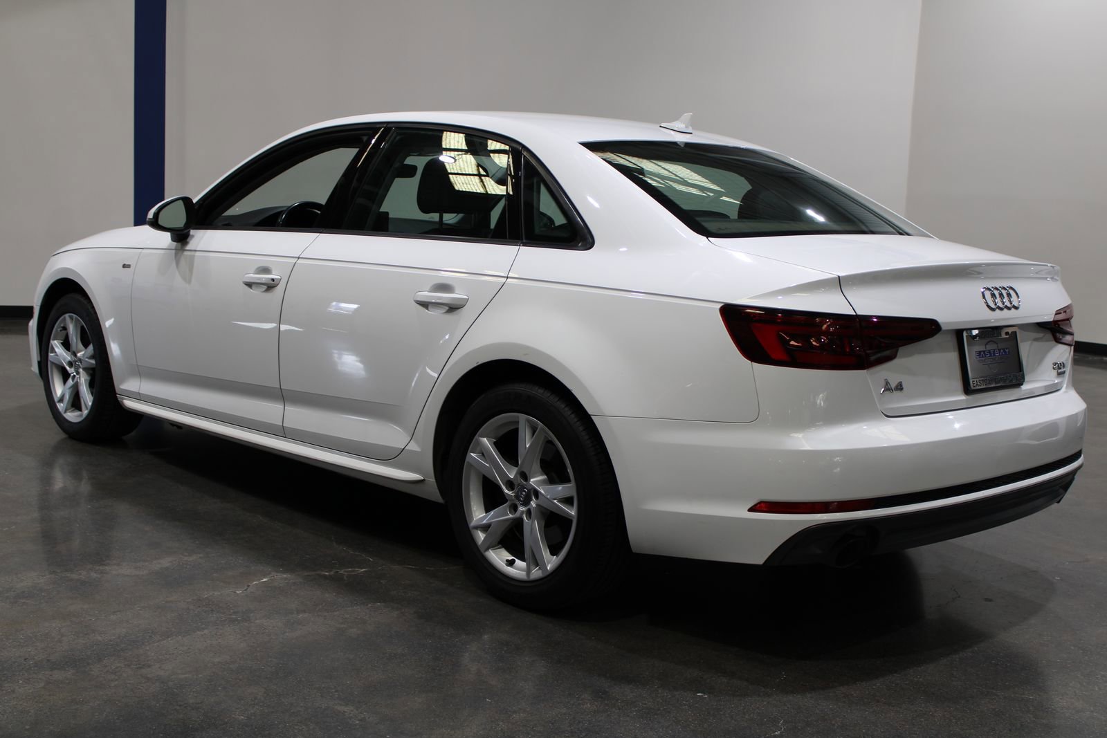 Used 2018 Audi A4 2.0T Ultra Premium w/ Convenience Package image 6