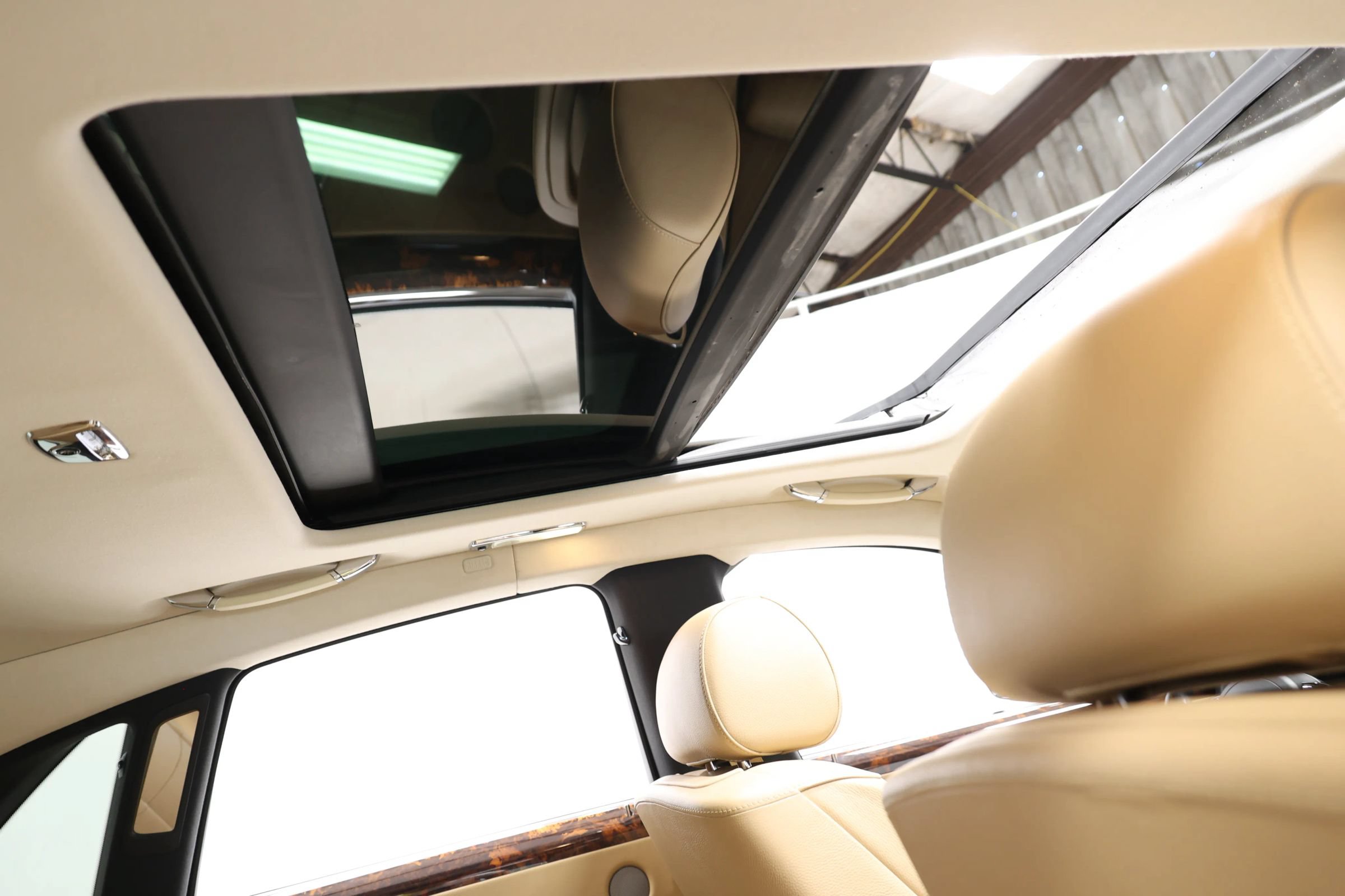 Used 2010 Rolls-Royce Ghost RWD image 84
