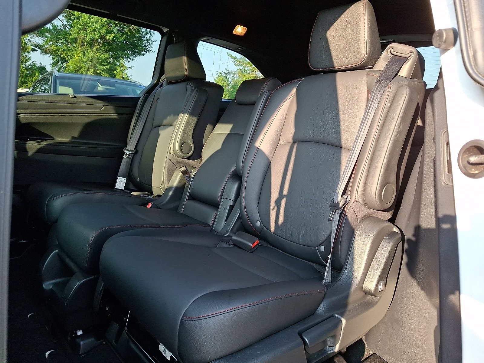 Used 2024 Honda Odyssey Sport image 10
