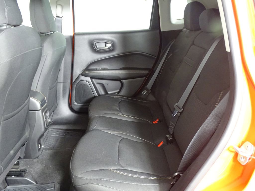 Used 2018 Jeep Compass Sport w/ Mopar Graphics Package image 11