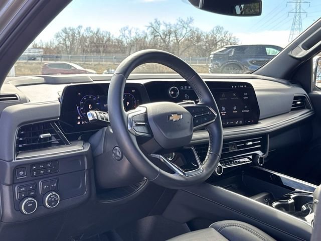 Used 2025 Chevrolet Suburban Premier image 21