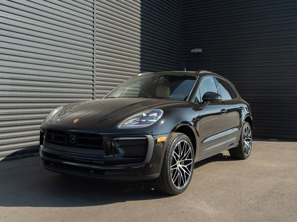 New 2025 Porsche Macan image 1