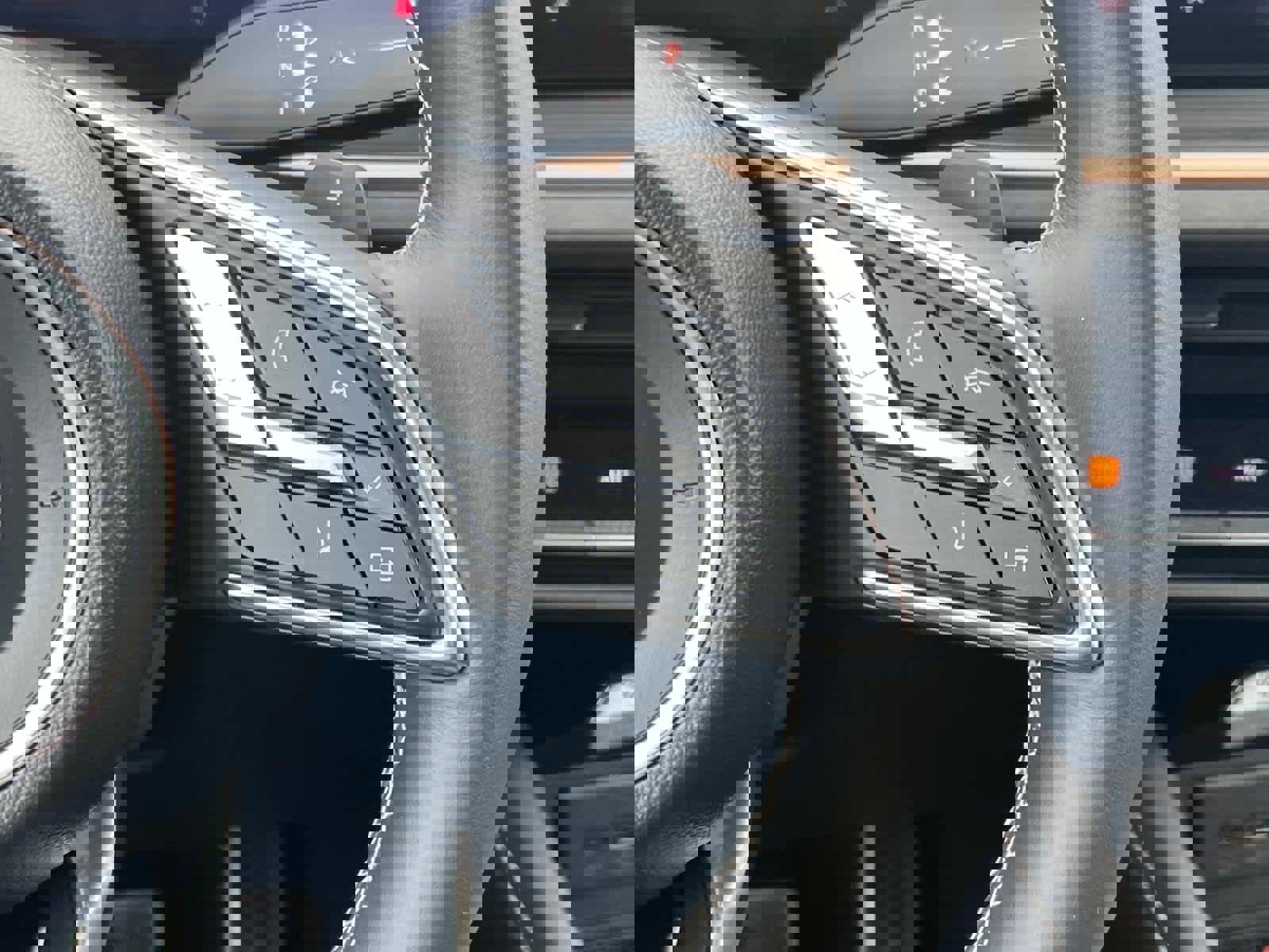 Certified 2025 Buick Envision Sport Touring image 20