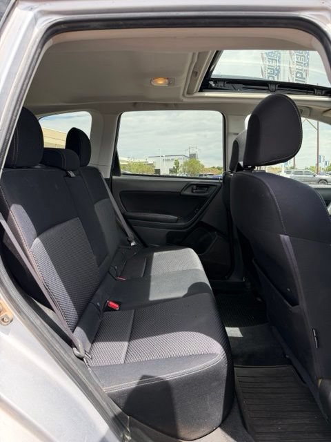 Used 2016 Subaru Forester 2.5i Premium w/ All-Weather Package AWD/4WD image 8