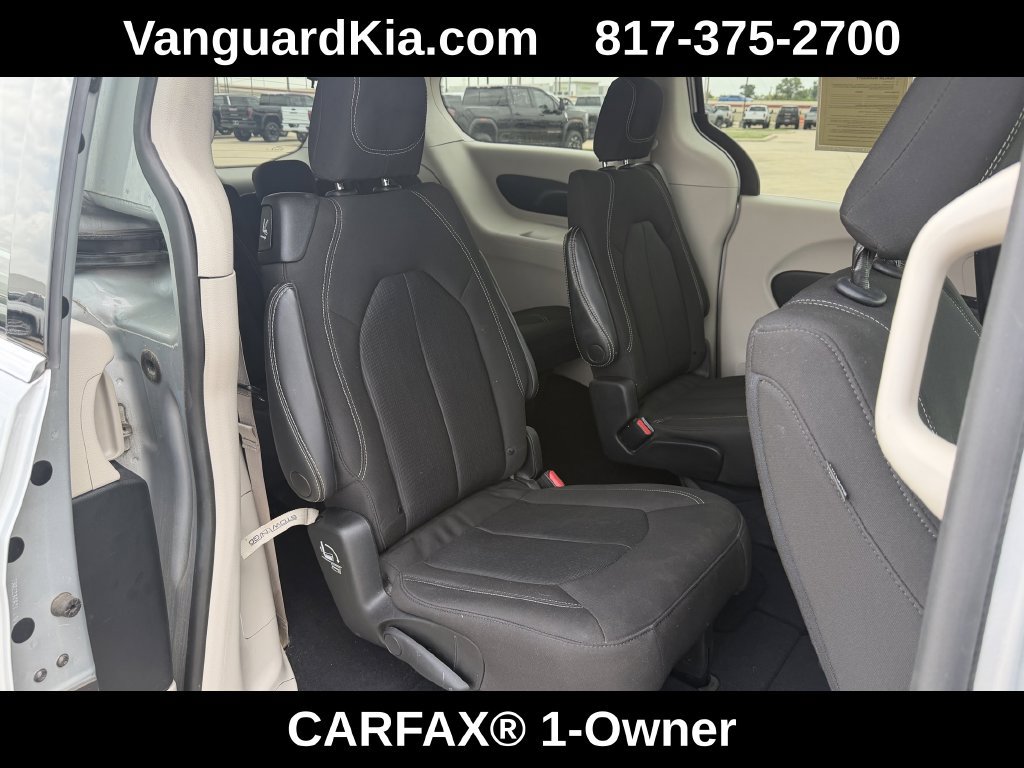 Used 2022 Chrysler Voyager LX FWD image 31