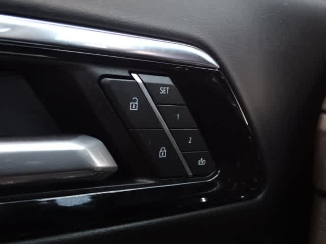 Used 2026 Chevrolet Tahoe LT w/ Comfort Package AWD/4WD image 39