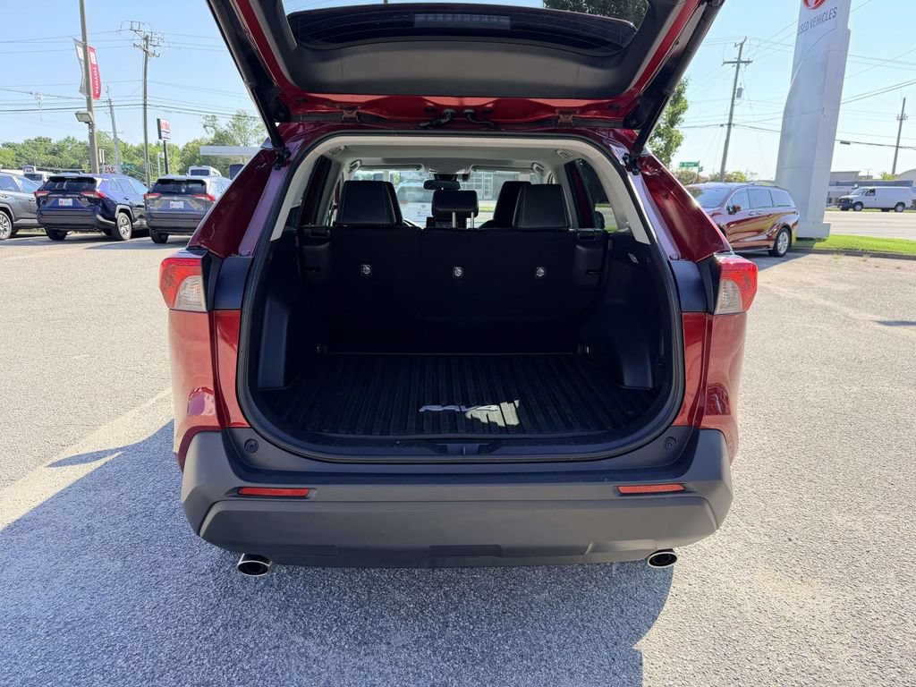 Certified 2020 Toyota RAV4 XLE Premium AWD/4WD image 14